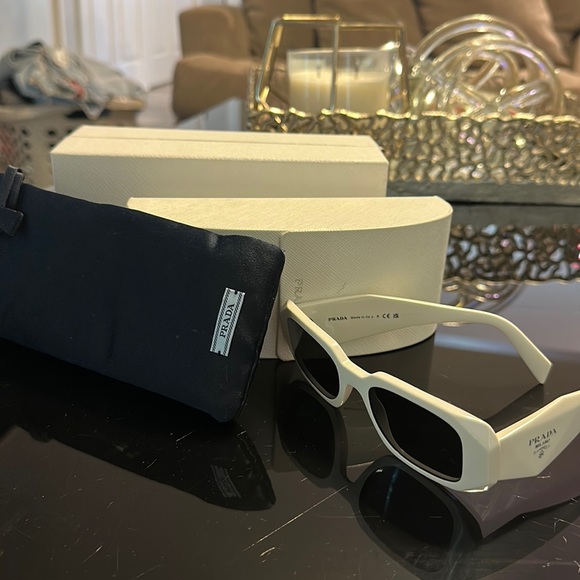 Prada women’s sunglasses PR 17WS - Picture 1 of 2